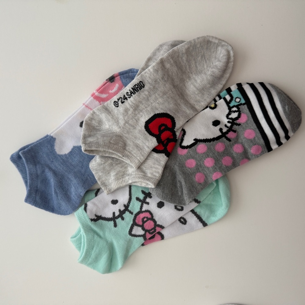 Hello Kitty Ankle Socks Set